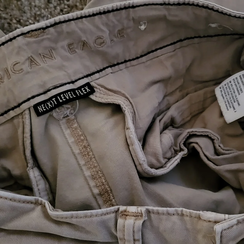 American Eagle men's 2 pairs of shorts 28 waist